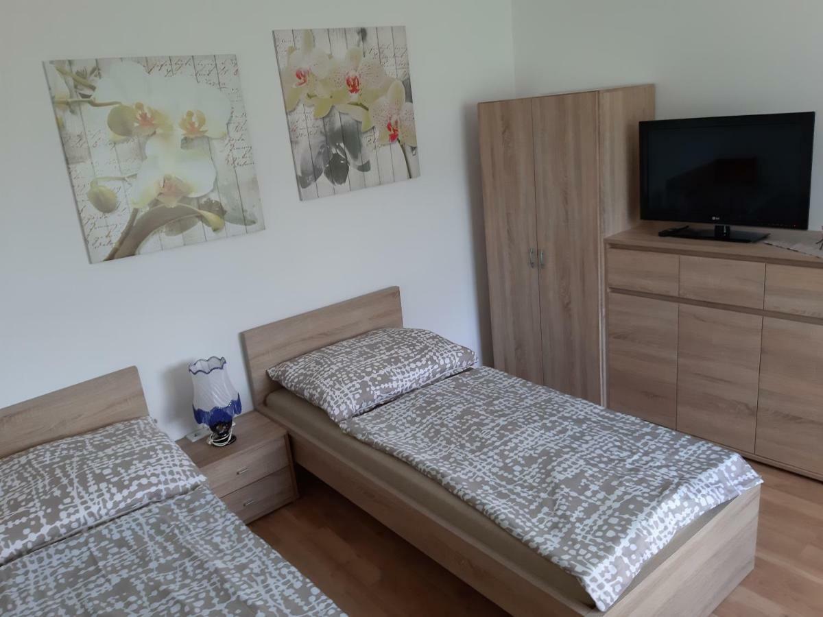 Privatzimmer Roland Hutten المظهر الخارجي الصورة